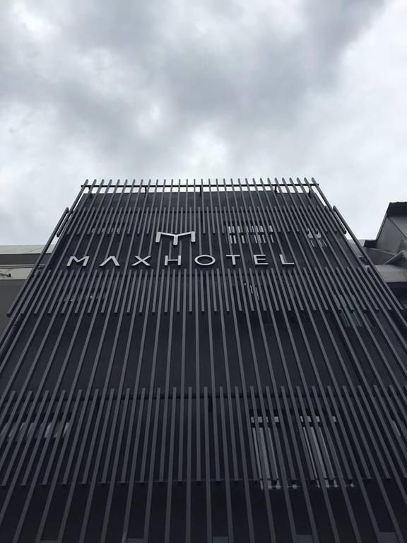 Max Hotel Subang Jaya Exteriör bild